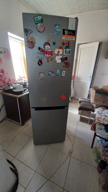 mini soyudu: Б/у 2 двери Indesit Холодильник Продажа, цвет - Серебристый