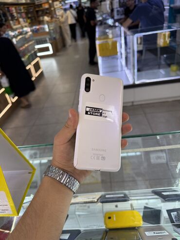 телефон самсунг а11: Samsung Galaxy A11, Б/у, 32 ГБ, цвет - Белый, 2 SIM
