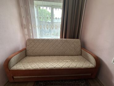 диван мебел: Диван-кровать, цвет - Бежевый, Б/у