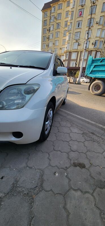 дом на колесо: Honda Airwave, белый универсал. Основные характеристики: - Тип