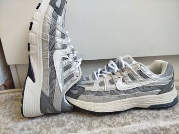 кроссовки найк оригинал цена: Эркектердин кроссовкасы, 40, Nike, Жаңы, түсү - Боз, Өзү алып кетүү