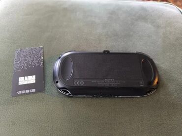 PS Vita (Sony Playstation Vita): Prodajem Sony Playstation VITA konzolu. Model 1004 sa odlicnim OLED — 4