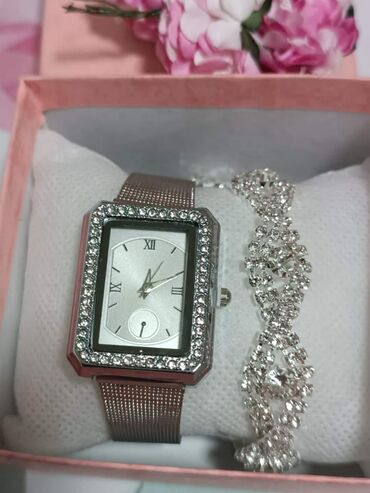 Ručni satovi: Setovi ❤ 
❤ Sat sa narukvicom ❤ 
❤ 2400 din ❤ — 18