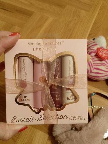 Kompleti: Set odeće – 3 komada 1) Bele sportske pantalone (Misu) - Materijal sa — 10