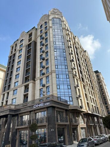 Офисы: Сдаю Офис, 190 м², В жилом комплексе