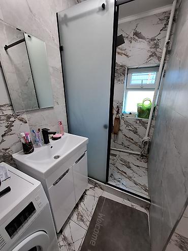 Продажа коттеджей и домов: Продаётся кирпичный двухэтажный дом. площадь дома 140кв.м, площадь — 14