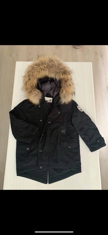 Üst geyimləri: Uşaq gödəkçəsi- parka
95-110 cm
70 man