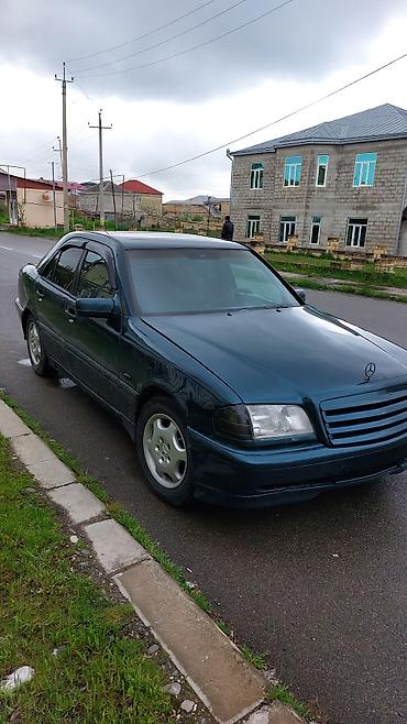 Mercedes-Benz: Mercedes-Benz C-Class: 1.8 l | 1996 il Sedan — 3