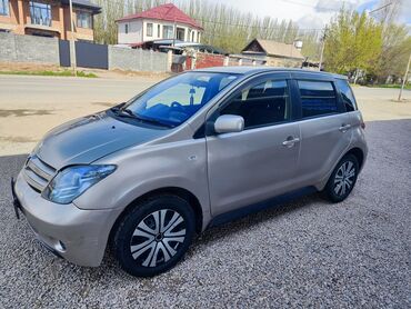 авто в рассрочку ист: Toyota ist: 2003 г., 1.3 л, Автомат, Бензин, Седан