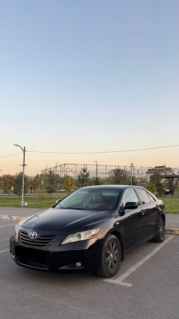 машина мало литровка на рассрочку: Toyota Camry: 2007 г., 2.4 л, Автомат, Газ, Седан