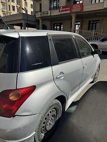 Toyota: Toyota Ist: 2001 г., Автомат, Бензин, Хэтчбэк — 4