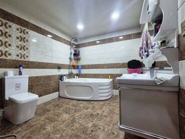 Yeni tikili: Bakıxanov qəs., 4 otaqlı, Yeni tikili, 200 kv. m -da lalafo.az — 17 Yeni tikili: Bakıxanov qəs., 4 otaqlı, Yeni tikili, 200 kv. m — 17