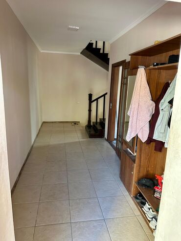 Долгосрочная аренда домов: 300 м², 5 комнат — 22