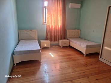 Yataq otağı dəstləri: Ideal vəziyyətdə cəmi 2 ay işlənmiş (bağ evində) mebel. Şfoner 2.50