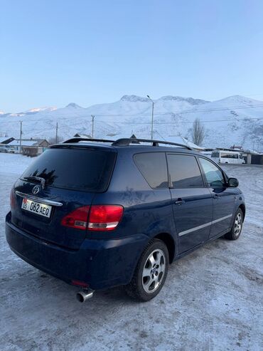 Toyota: Toyota Avensis Verso: 2001 г., 2 л, Механика, Бензин, Минивэн — 5