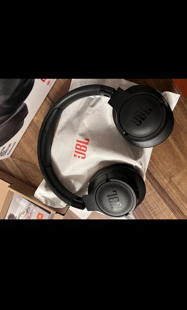 подержанный айфон 7: JBL 770NC. Çox az işlənib, əla vəziyyətdədir. 220azn'a alınıb