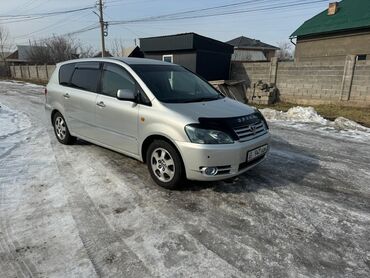 Toyota: Toyota Ipsum: 2002 г., 2.4 л, Автомат, Газ, Минивэн