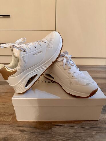 ağ botilyonlar: Skechers, Ölçü: 37, rəng - Ağ, Yeni