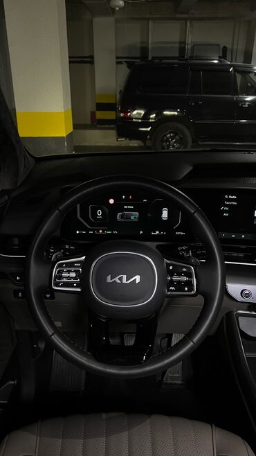 Kia: Kia Carnival: 2025 г., 1.6 л, Автомат, Гибрид, Минивэн — 14