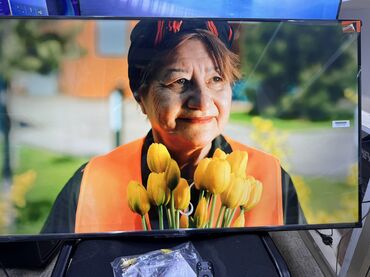 Телевизоры: Телевизор TCL 43V6C Ultra HD (4K) LED-телевизор 43" TCL 43V6C — 21