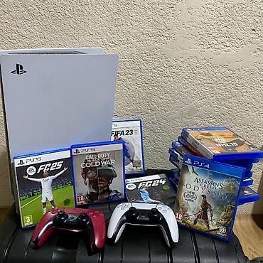 PS5 (Sony PlayStation 5): Sony ps + mk1-astrobot внутри приставки. Два джойстика оригинальные — 1