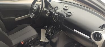 Mazda: Mazda 2: 2008 г., 1.3 л, Механика, Бензин, Хэтчбэк