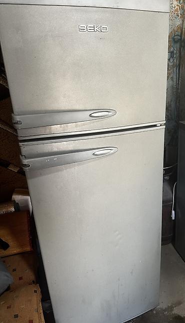 холодильник бу продаю: Холодильник Beko, Б/у, Двухкамерный — 1