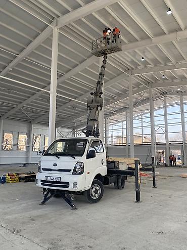 Услуги автокрана: Услуги автовышки, высота подъёма от 12м до 30м, люлька — 2