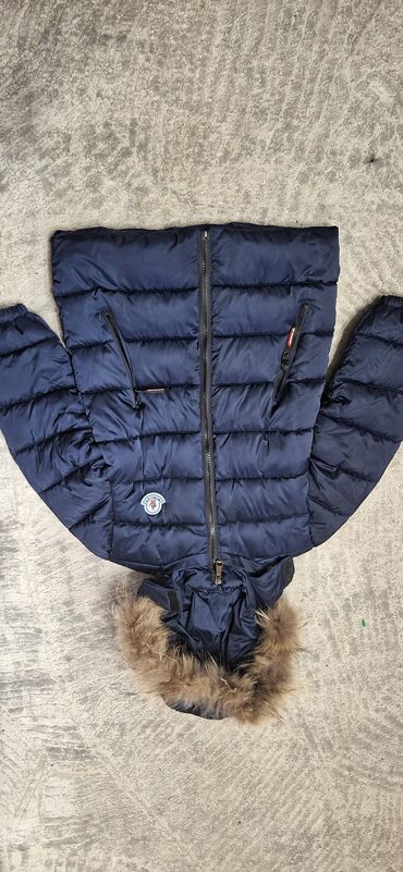 комбинезон детский зимний для мальчика: Продаю детскую зимнюю куртку монклер на рост 116см,почти новая