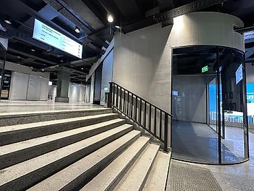 Аренда офисов: Аренда офисов, 32 м², В торговом центре, 1 линия — 8