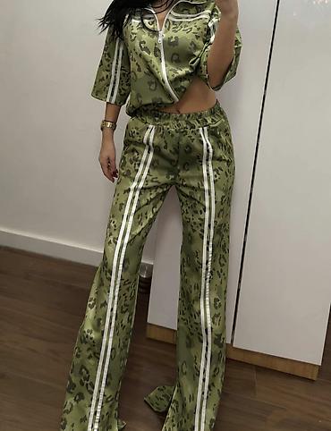 Kompleti: 💫New collection💫

⚜️Univerzalna velicina
⚜️Cena 3500 din — 17