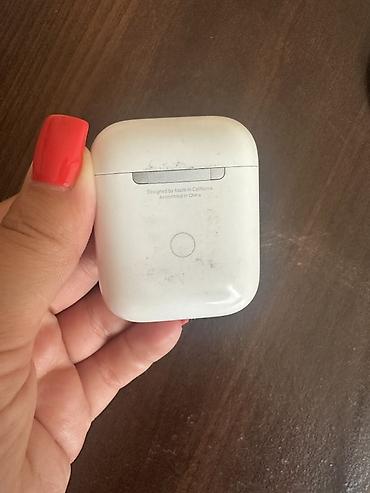 iphone qulaqliq: Apple AirPods (1-ci nəsil) simsiz qulaqlıq Xüsusiyyətlər: - Şarj — 3