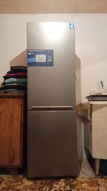 hitachi холодильник: Холодильник Beko, Новый, Двухкамерный, 180 *
