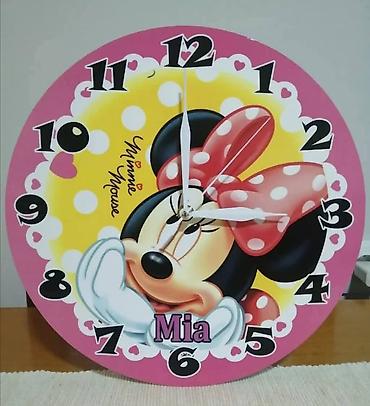 Satovi za kuću: Ima vise velicina. Okrugli 28,5 cm. precnik 2400 din. 27x35 cm.2400 — 38