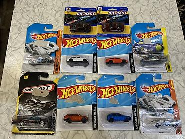 panda oyuncaq: Hot Wheels və Die-Cast metal kolleksiya maşınlarının seti Məzmun: - — 1