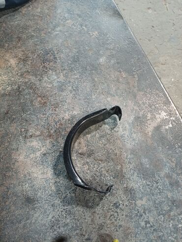 Digər metal məhsullar: Məhsul: Yumru nov üçün xamutlar Təsvir: - Yağış suyu sistemlərində — 15