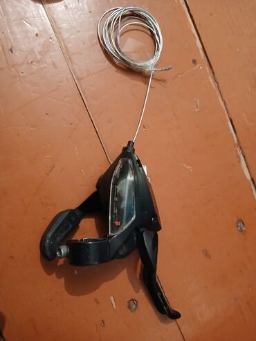 Ovçuluq və balıqçılıq: Məhsul: Shimano velosiped sürət keçirmə manetləri (barmaqla idarə