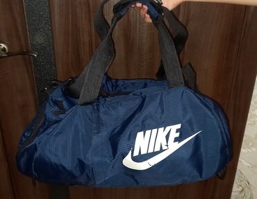 сумка глова: Сумка спортивная Nike. Отличная сумка для повседневного использования