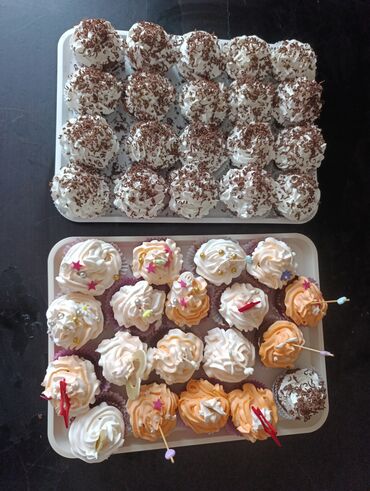 Konditorski proizvodi, slatkiši: Predstavljamo raznovrstan asortiman mini kolača i slatkiša, idealnih — 9