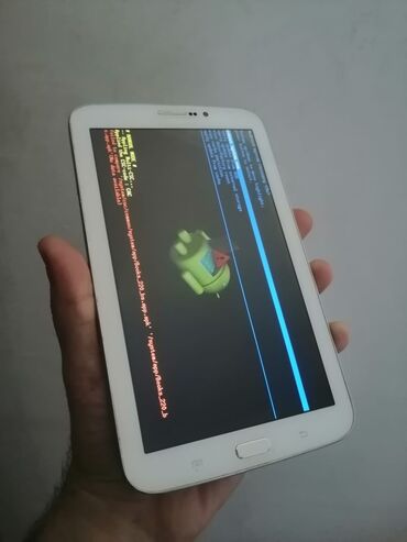 Planşetlər: Samsung tab 3 model T211 sim kart micro kart 8 gb android 4.1 1 gb