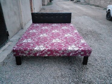 Çarpayılar: Kravat Təzə hazırları var Çatdırılma var Bir nəfərlik kravat 60 manat — 12