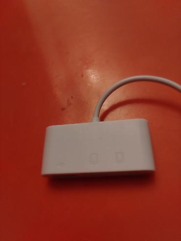 cat 5 kabel: USB-C kart oxuyucu və USB adapter - Giriş: USB‑C (şnur ilə) - — 1