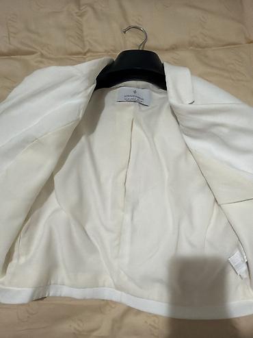 crop: Brend: Stradivarius Model: Qısa formalı qadın blazer-jaket Rəng: Ağ — 3