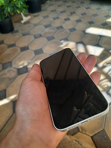Apple iPhone: IPhone 12 мини, белый - Экран 6.1" Super Retina XDR (OLED), плоские — 2