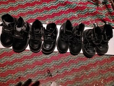nike qaçış üçün qadın krossovkaları: Əla vəziyyətdə 24.25.26 razmer içi yun qiş uçun usaq ayaqqabı satiıir