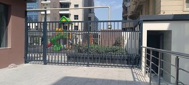 Giriş qapıları: Məhsul: Dəmir giriş qapıları və metal-konstruksiya işləri - Material — 10