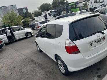 Honda: Honda Fit: 2006 г., 1.3 л, Вариатор, Бензин