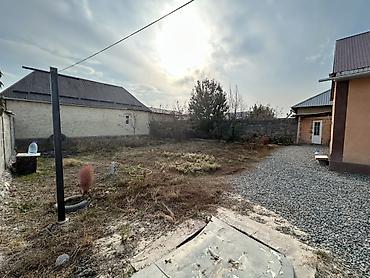 продажа домов в михайловке: 🏡 Продаётся дом в районе Ала-Тоо 3! 📍 Участок — 4 сотки 🏠 Дом — 2 — 1