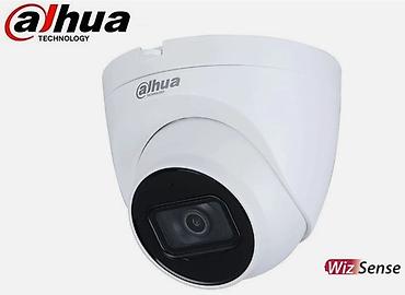 Videomüşahidə: 4 ədəd təhlükəsizlik kamera dəsti Komplektin tərkibi: - 3 ədəd sabit — 7