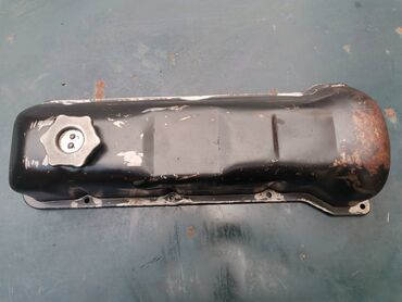 Auto delovi: Dekla, poklopac motora Lada 21213,21214 Niva. Polovno, ocuvano — 7